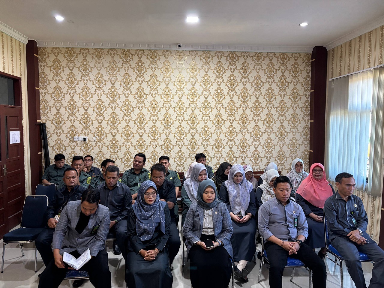 rapat1